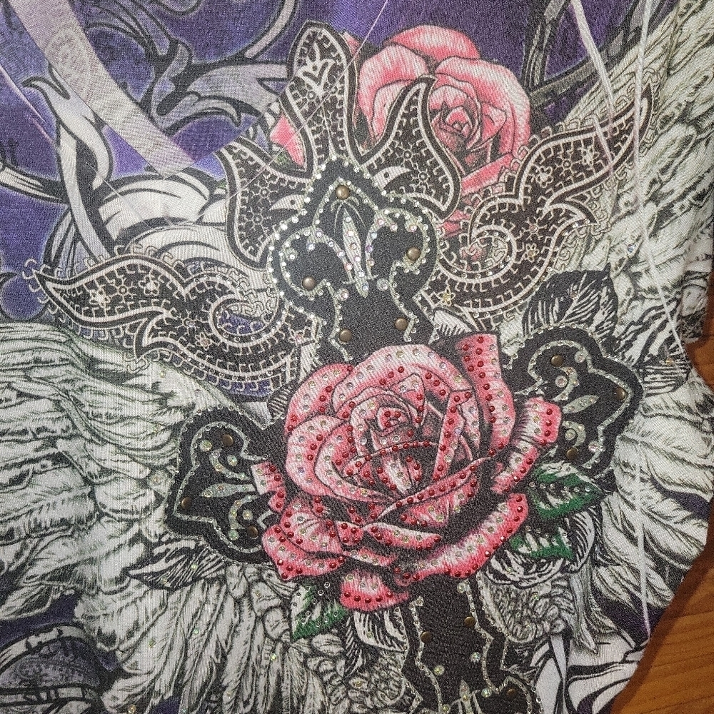All-Stars Rhinestone Rose & Cross Top - Picture 8 of 9